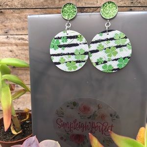 🍀 St Patrick’s Day faux leather earrings 🍀